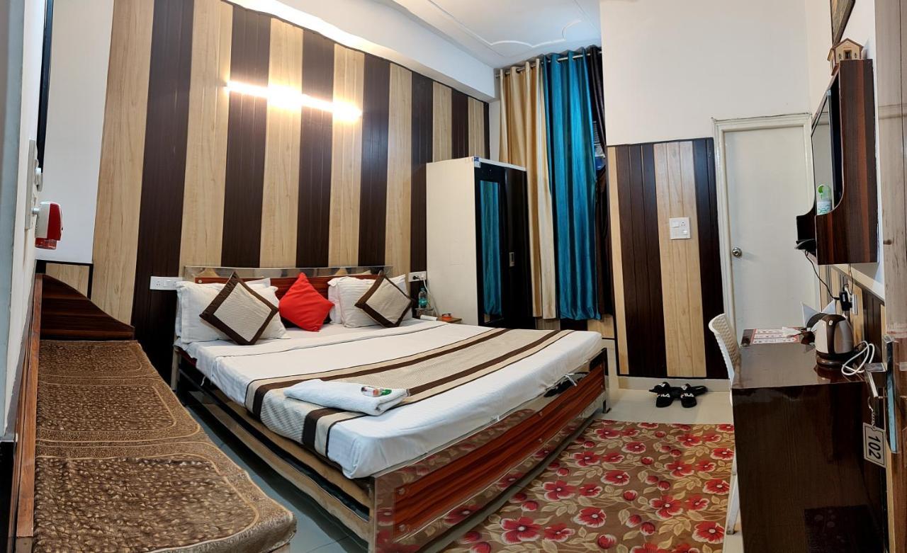 Hotel O Greno House Near Pvr Ansal Plaza Greater Noida Esterno foto