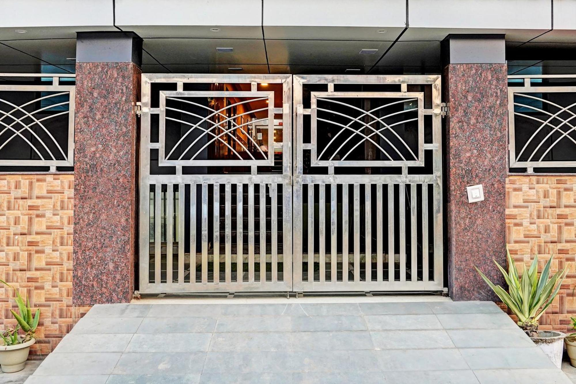 Hotel O Greno House Near Pvr Ansal Plaza Greater Noida Esterno foto