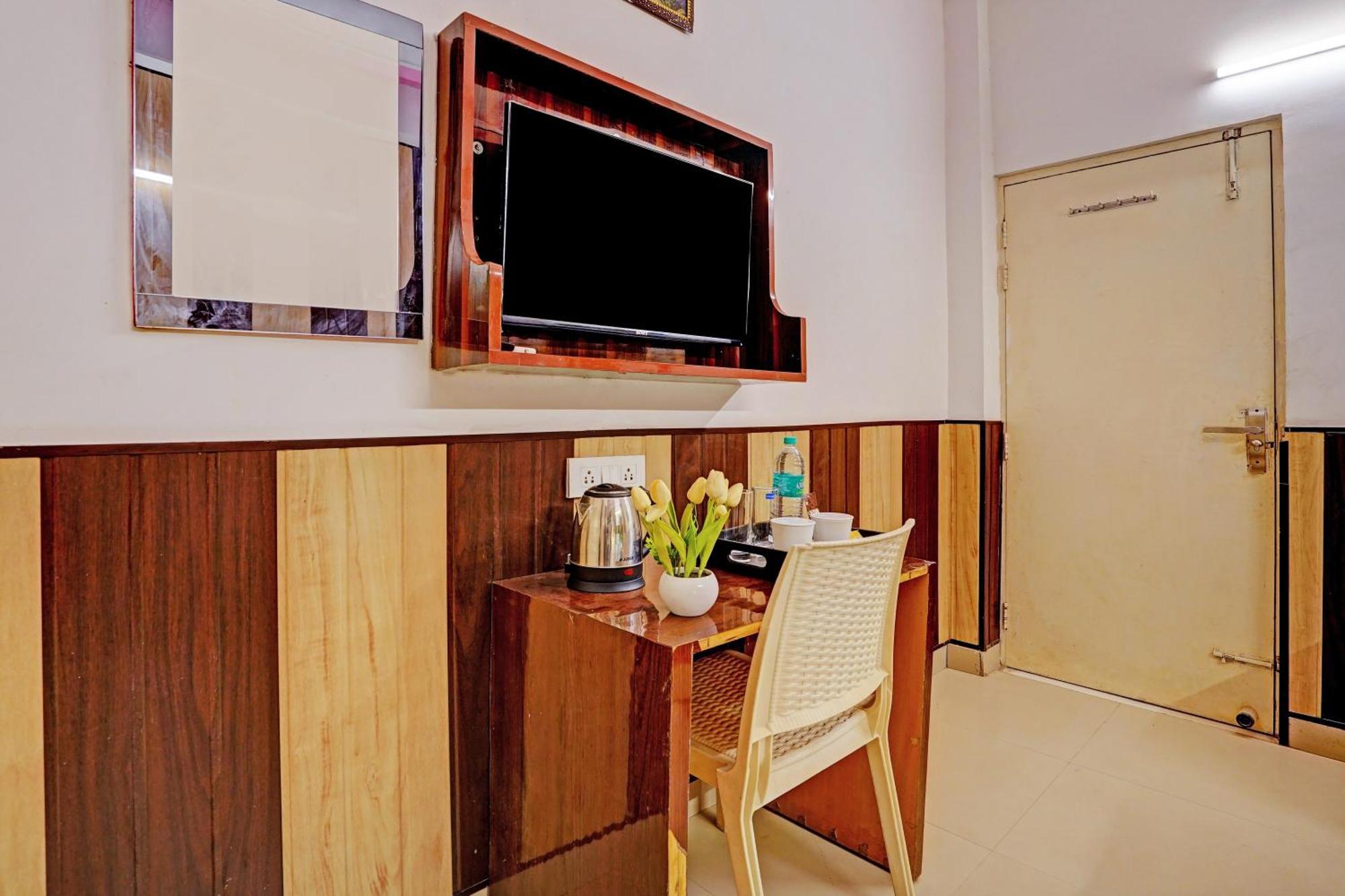 Hotel O Greno House Near Pvr Ansal Plaza Greater Noida Esterno foto